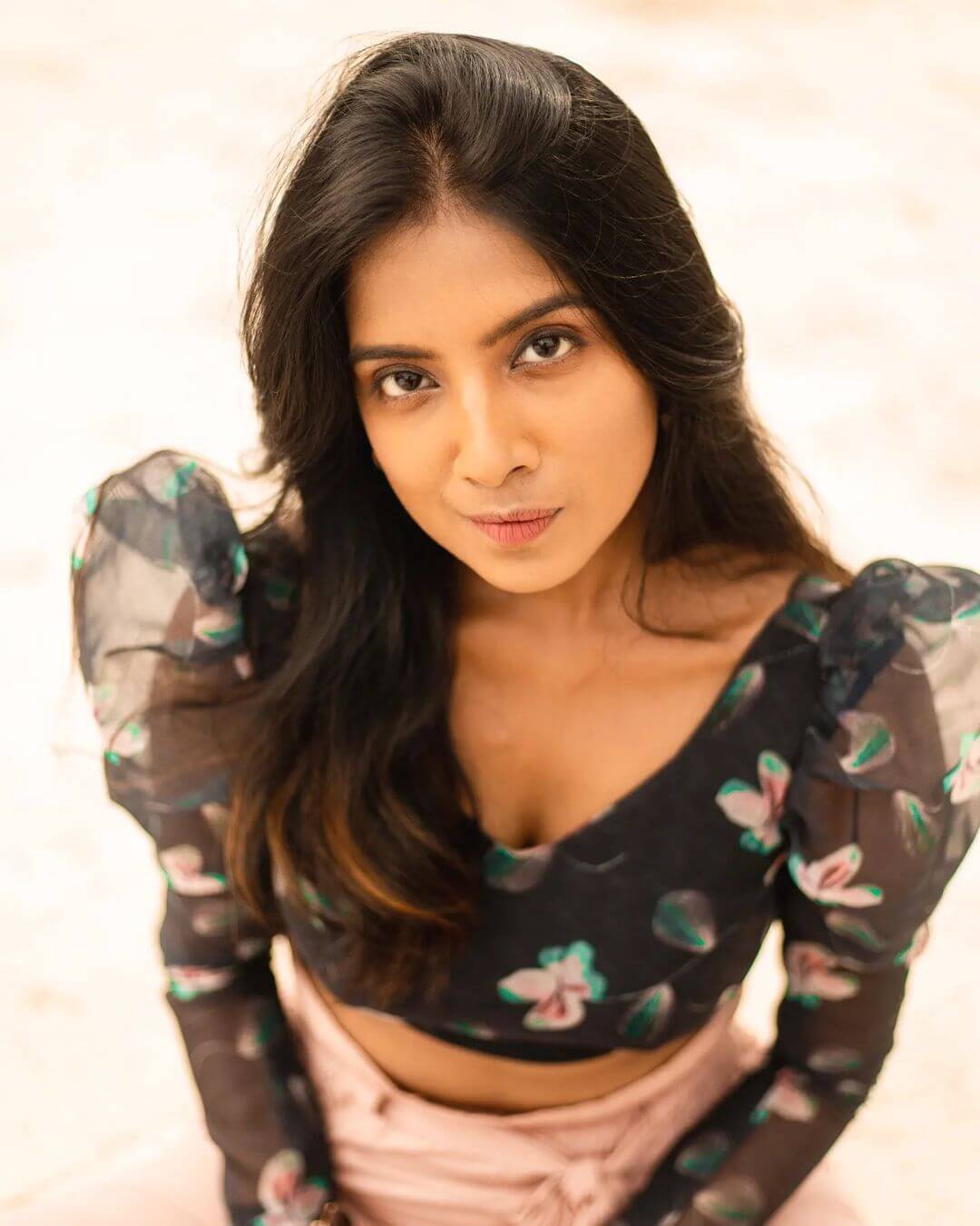 Actress Aarya Lakshmi sexy shot