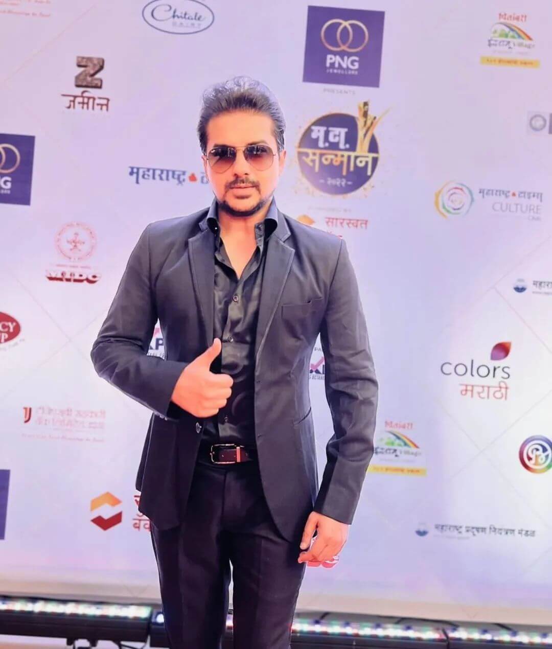 Actor Pushkar Jog in suit