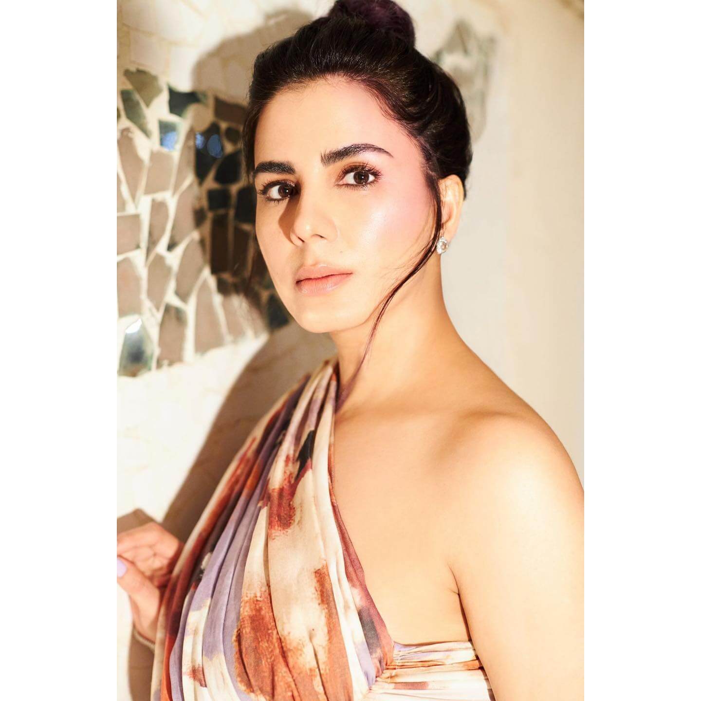 Actress Kirti Kulhari close up shot