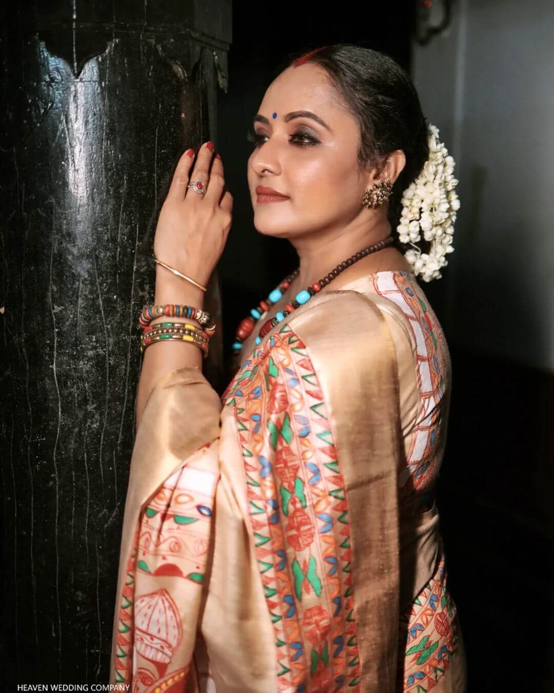 Actress Nisha Sarang stylish shot in saree