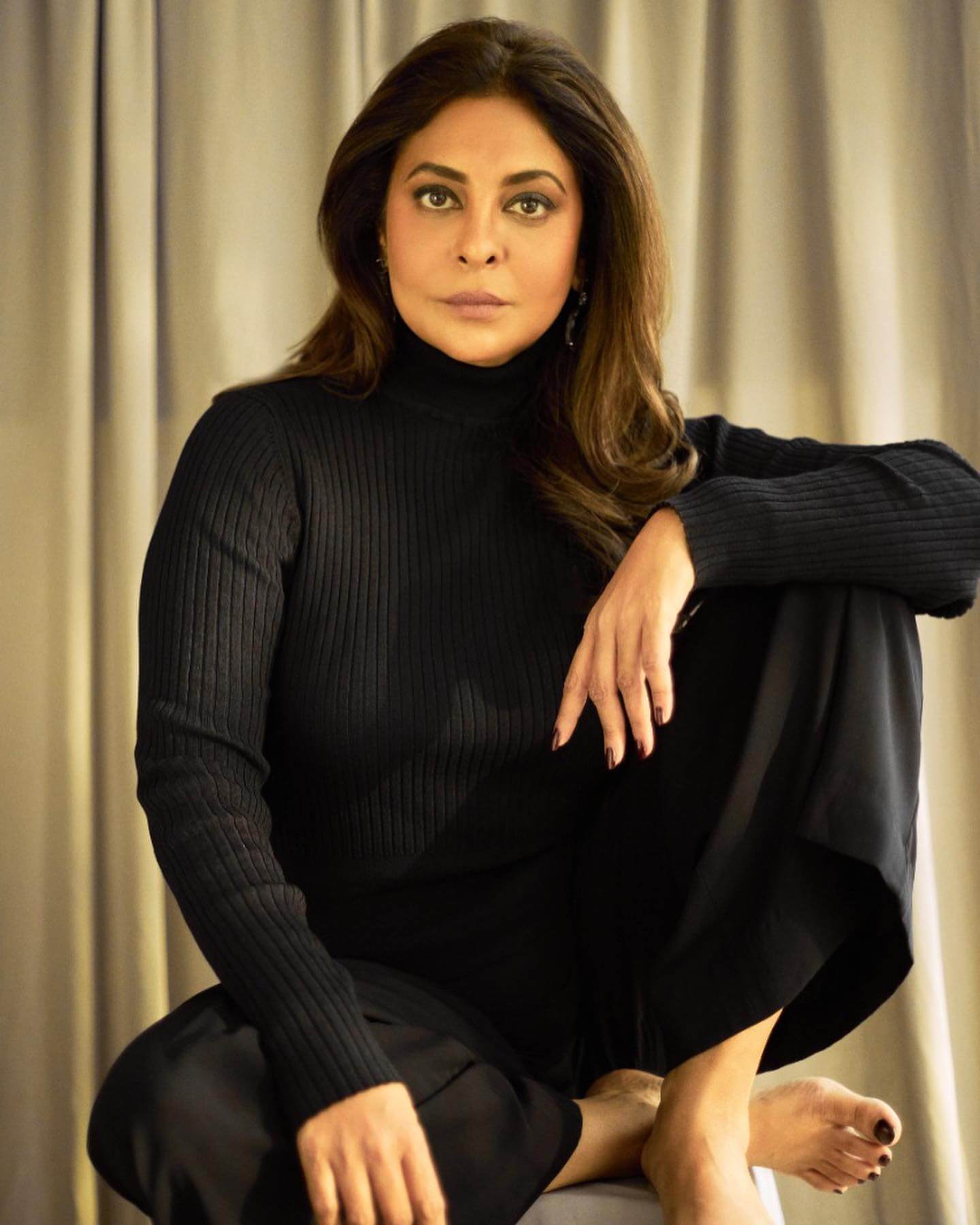 Actress Shefali Shah in sexy black outfit