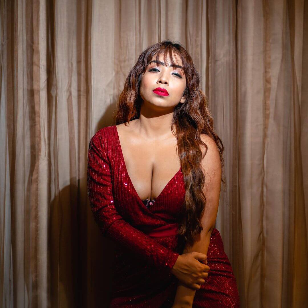 Actress Aayushi Jaiswal in sexy red outfit