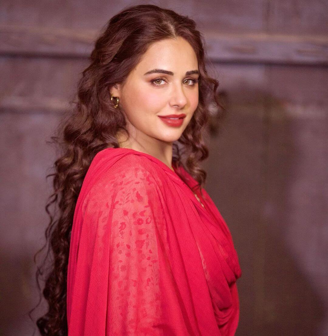 Actress Mandy Takhar in red dupatta