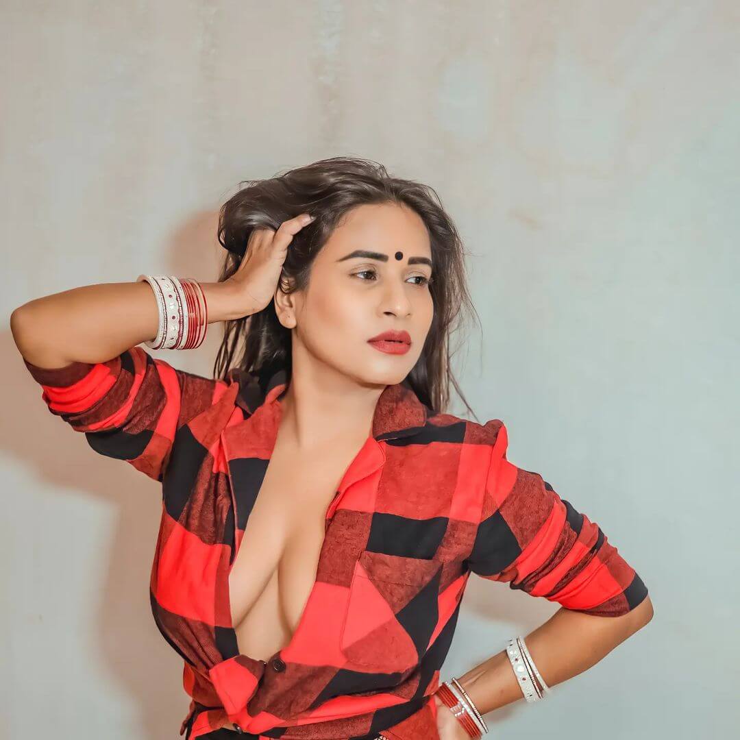 Actress Muskan Agarwal close up shot in sexy shirt