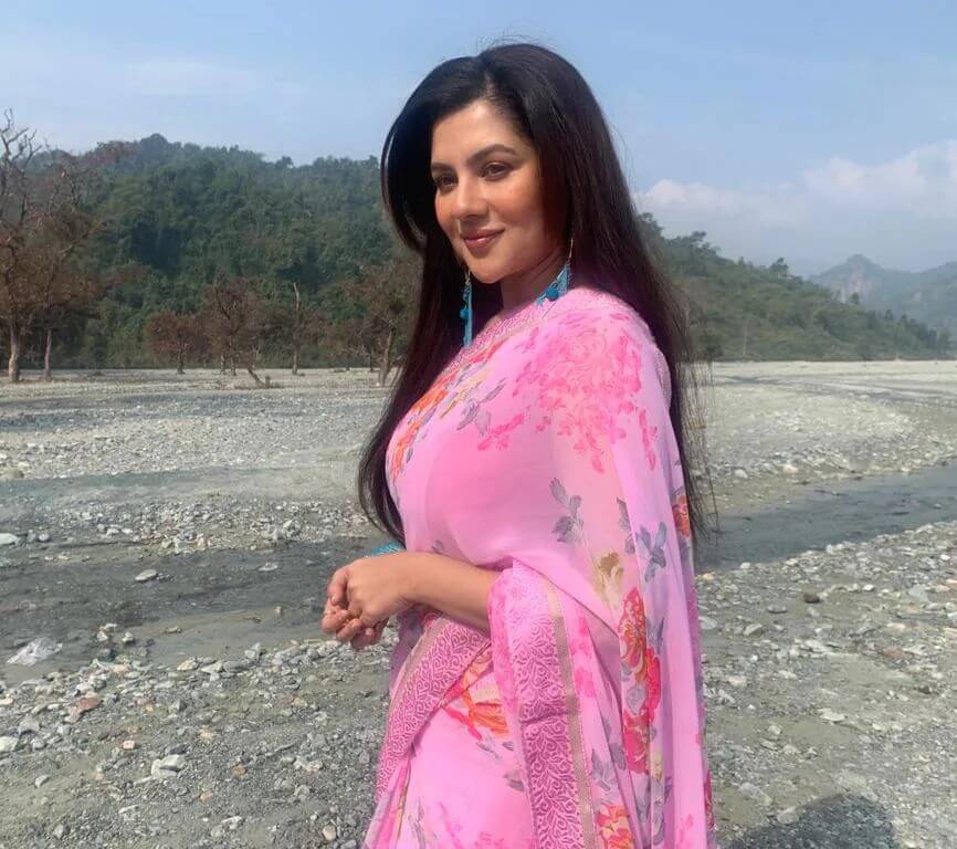 Actress Paayel Sarkar in pink saree
