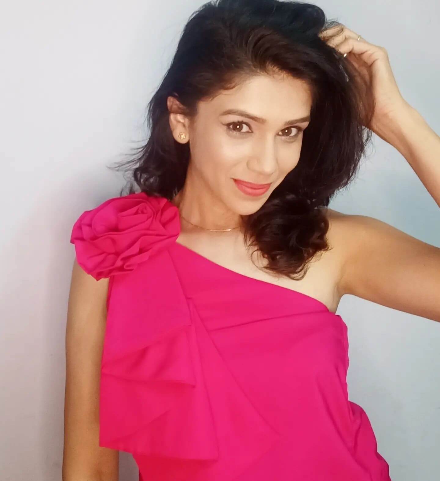 Actress Archana Vadnerkar in pink sexy top