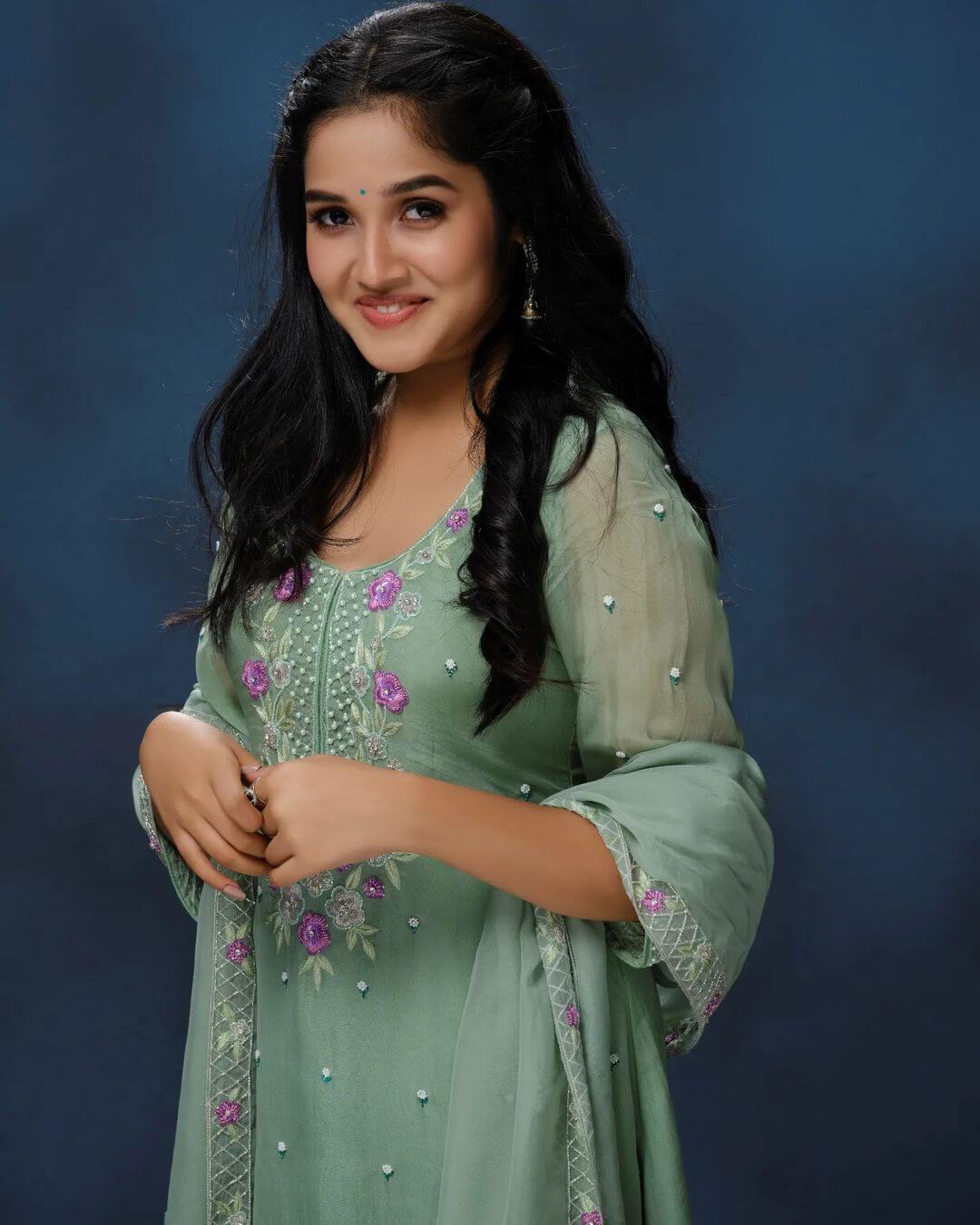 Actress Anikha Surendran in stylish salwar