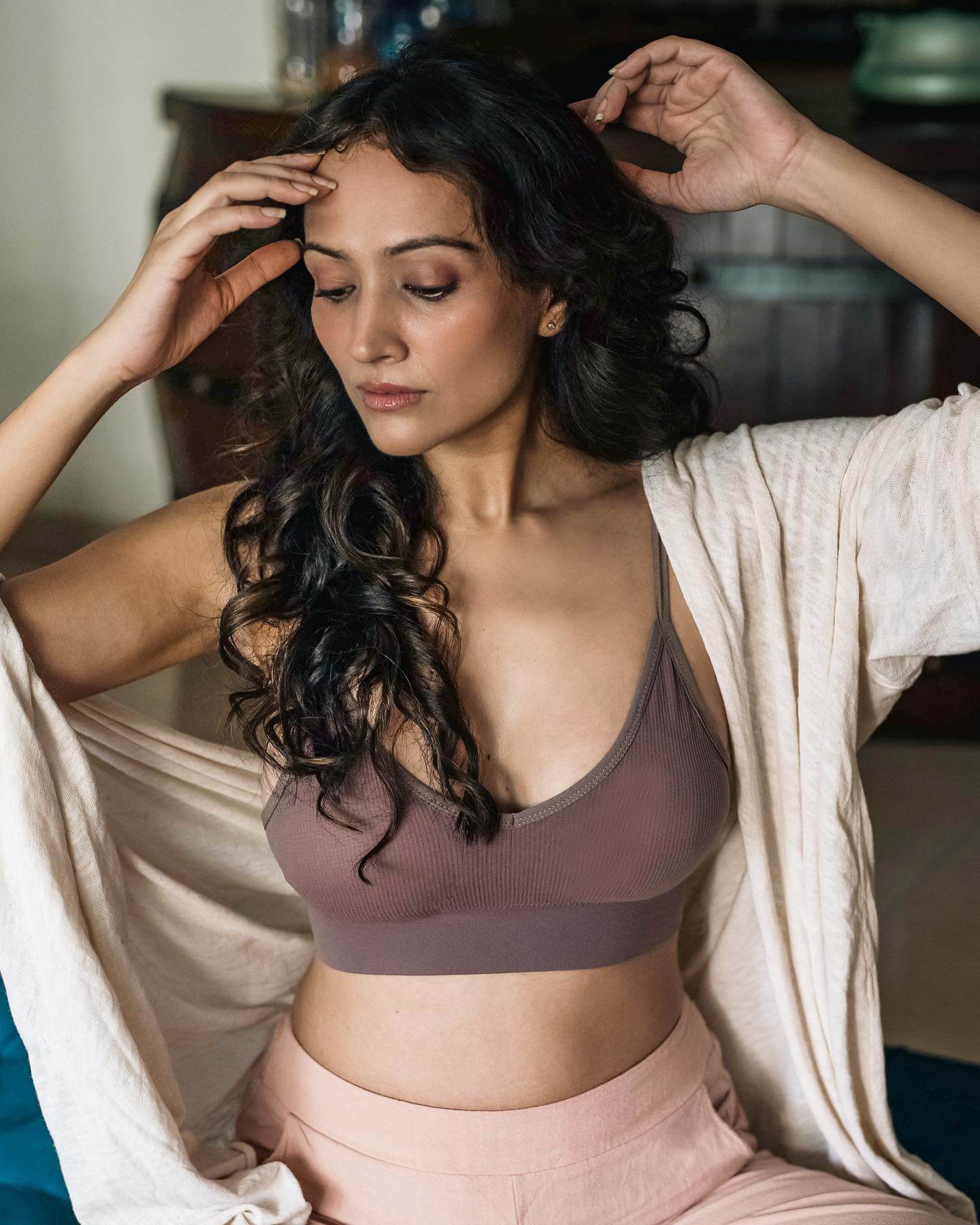 Actress Dipannita Sharma sexy look