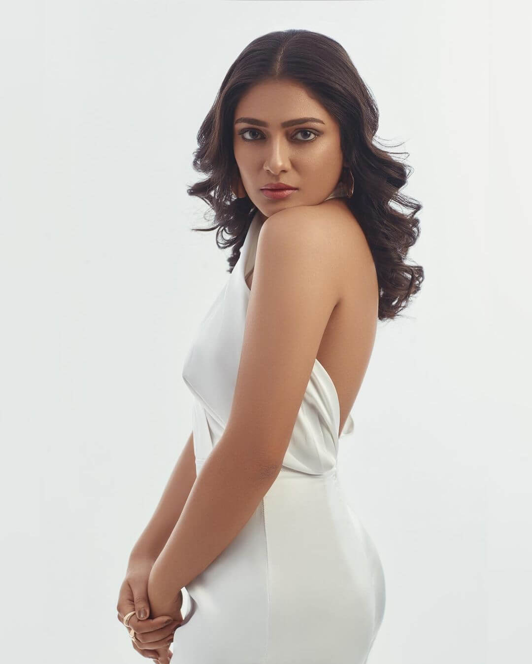 Actress Sastika Rajendran in sexy white gown