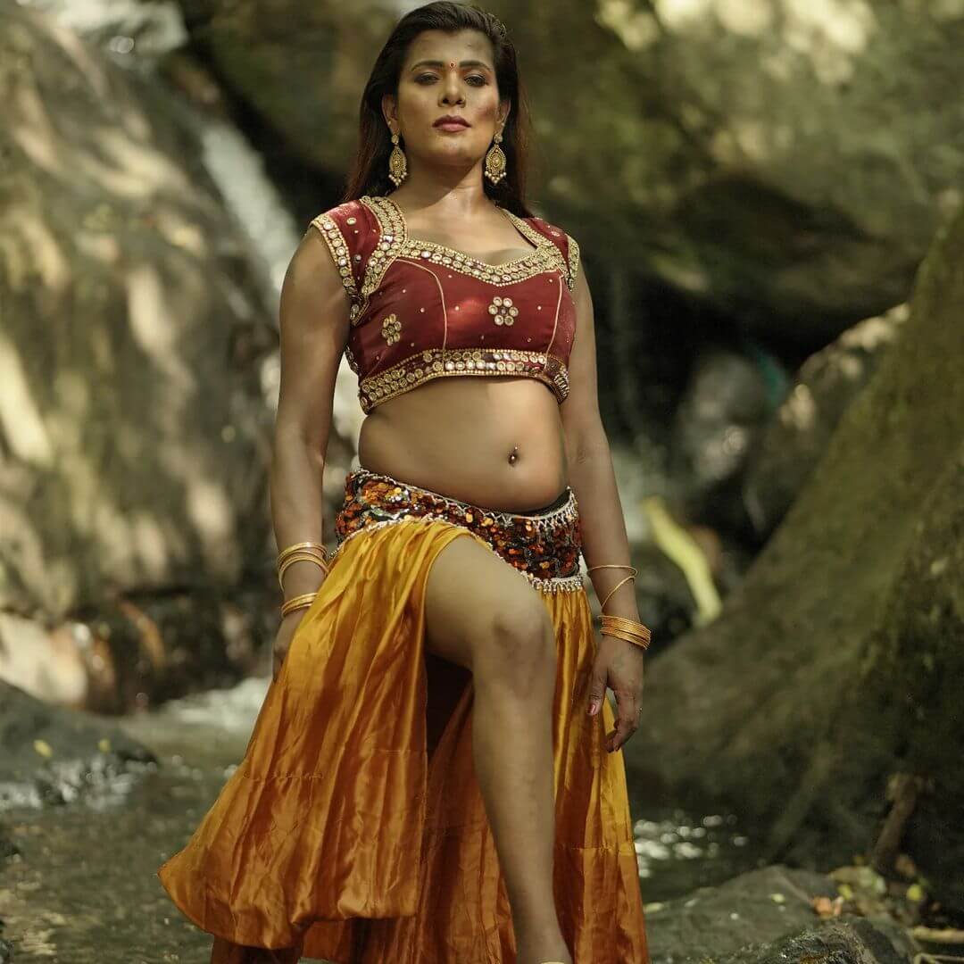 Actress Amaya Prasad sexy look