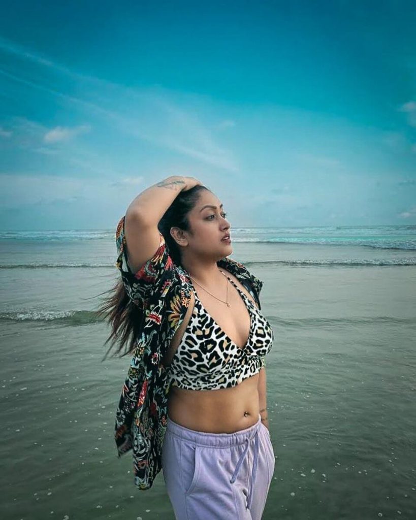 Actress Jaya Pandey sexy shot in beach
