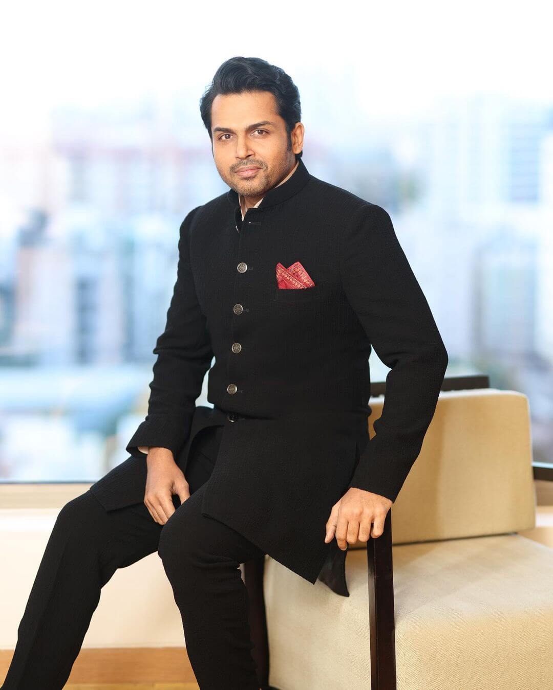 Actor Karthi stylish look in black outfit