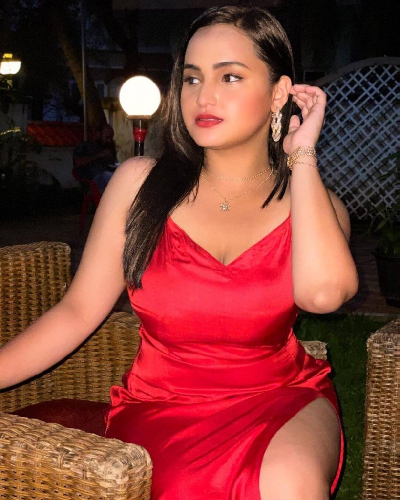 Actress Aliya Naaz in sexy red gown