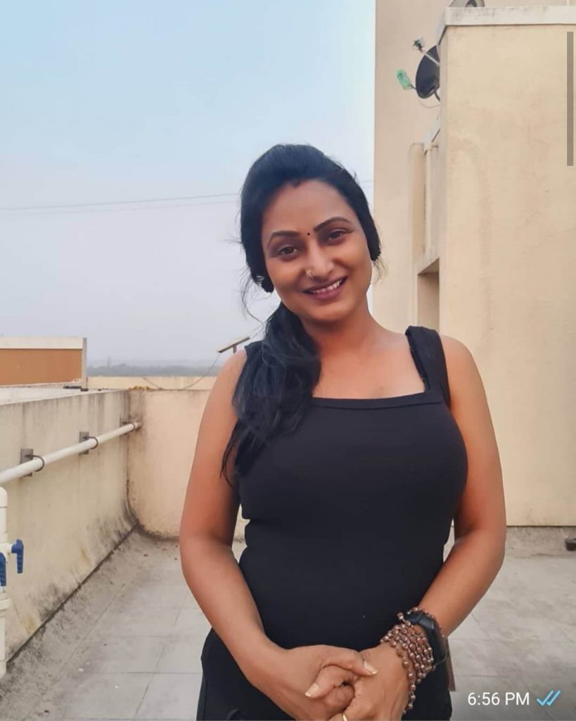 Actress Jayshree Gaikwad close up in black sleeveless
