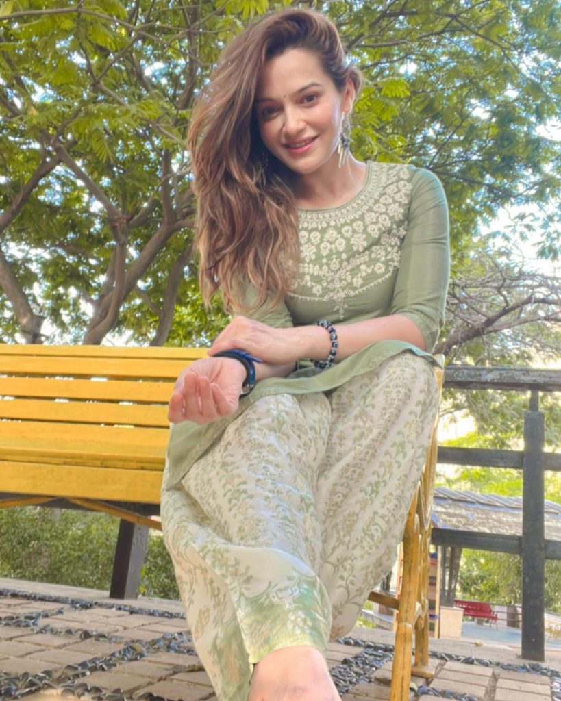 Actress Samikssha Batnagar in olive green outfit