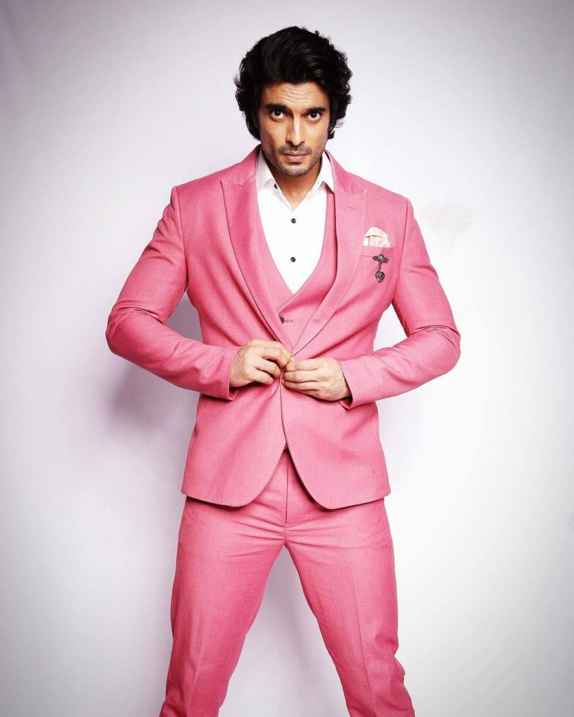 Actor Gashmeer Mahajani in pink suit