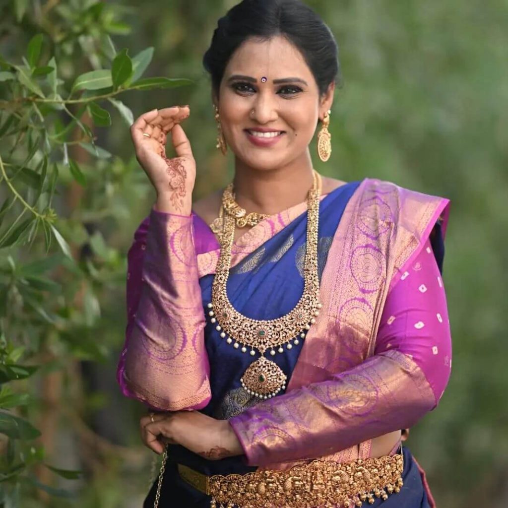 Actress Madhuri close up in saree