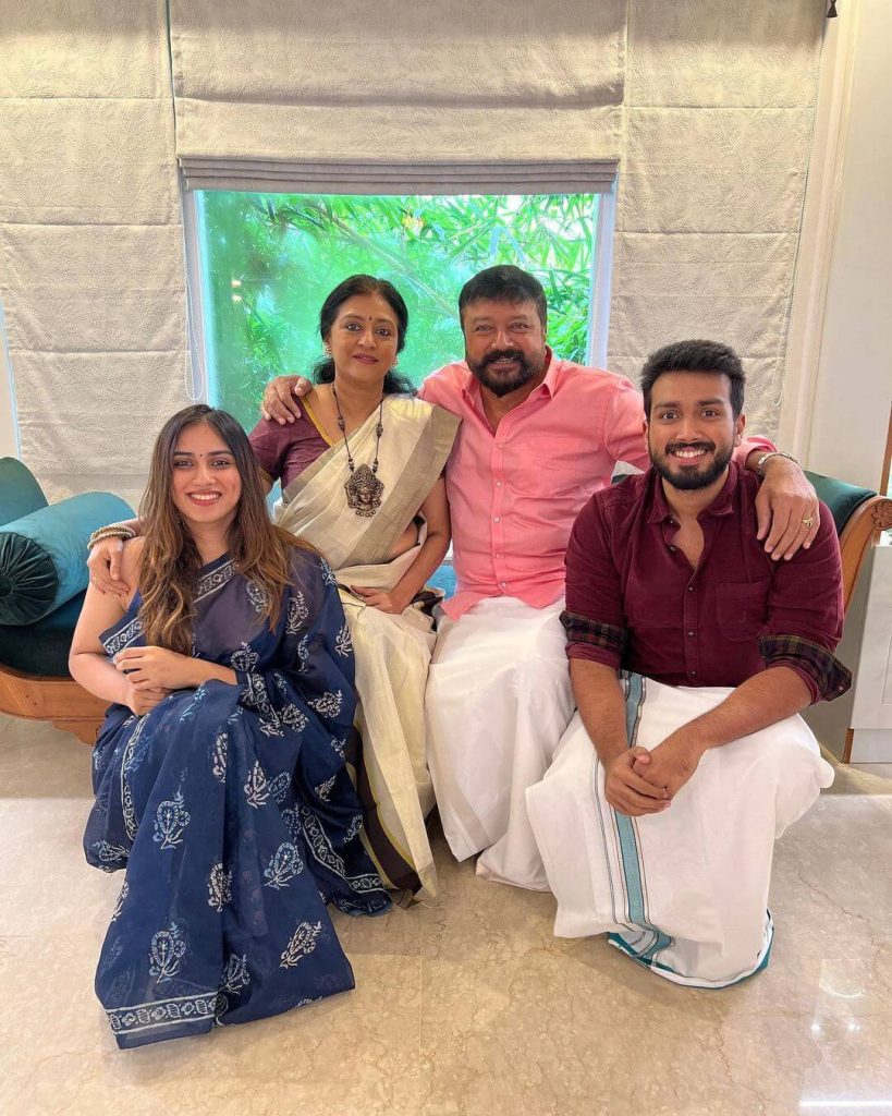 Malavika Jayaram family photo
