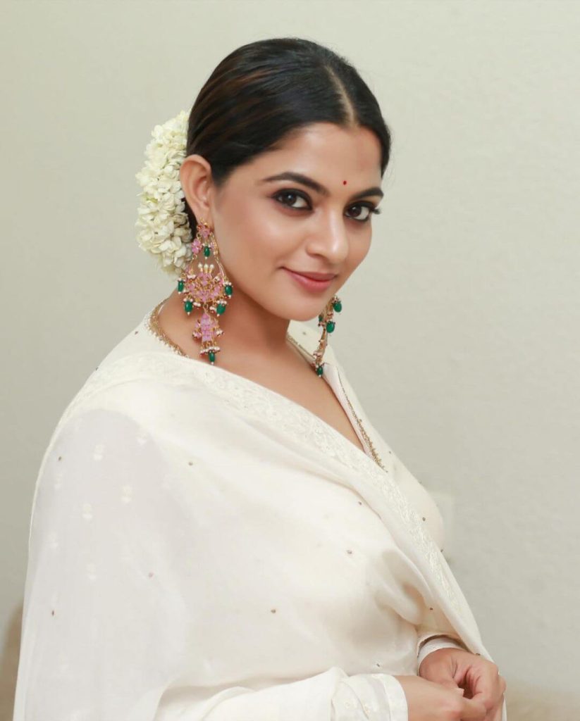 Actress Nikhila Vimal close up