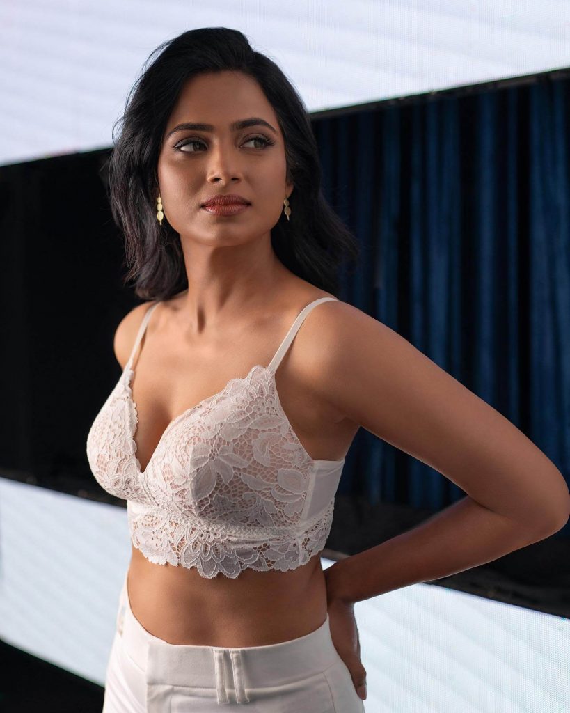 Actress Ramya Pandian sexy close up in white bra