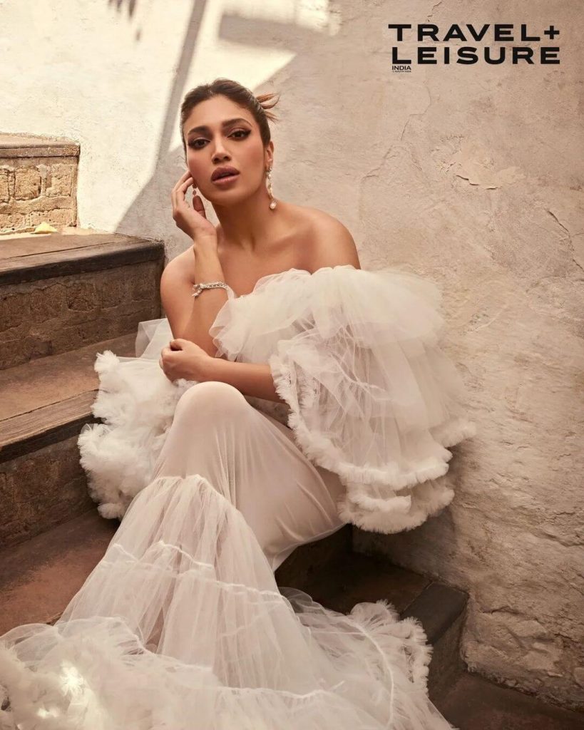 The gorgeous Bollywood actress Bhumi Pednekar in white outfit