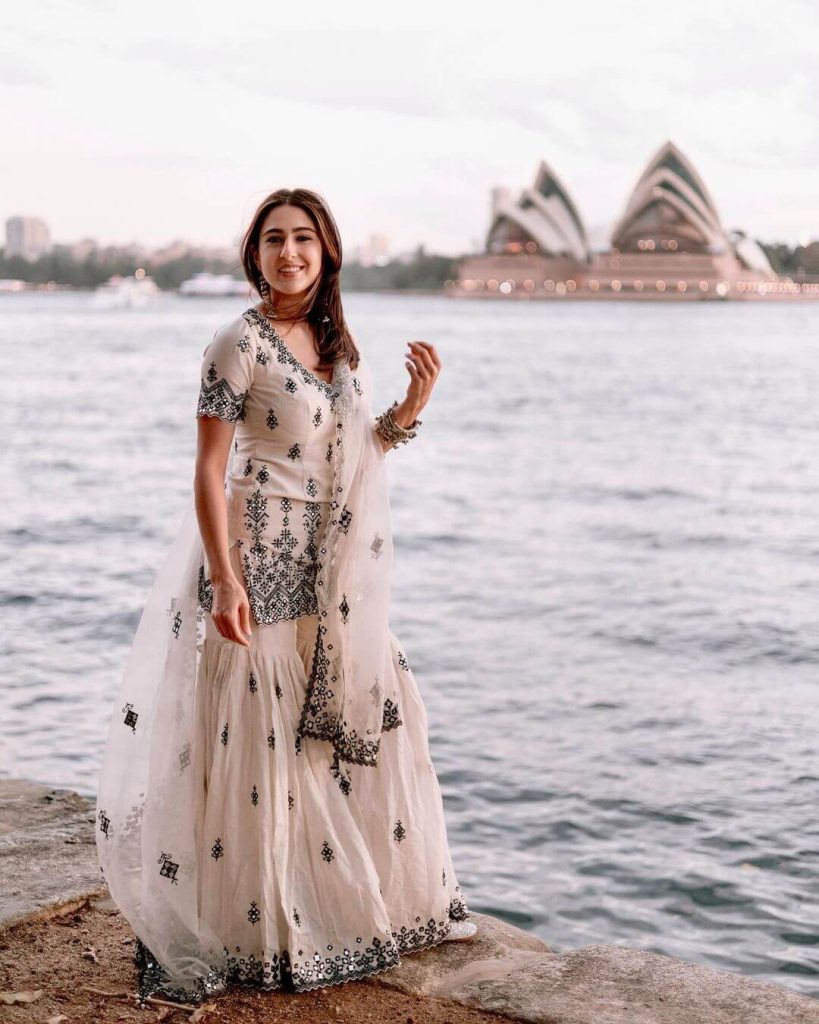 Pictures of Actress Sara Ali Khan from Sydney