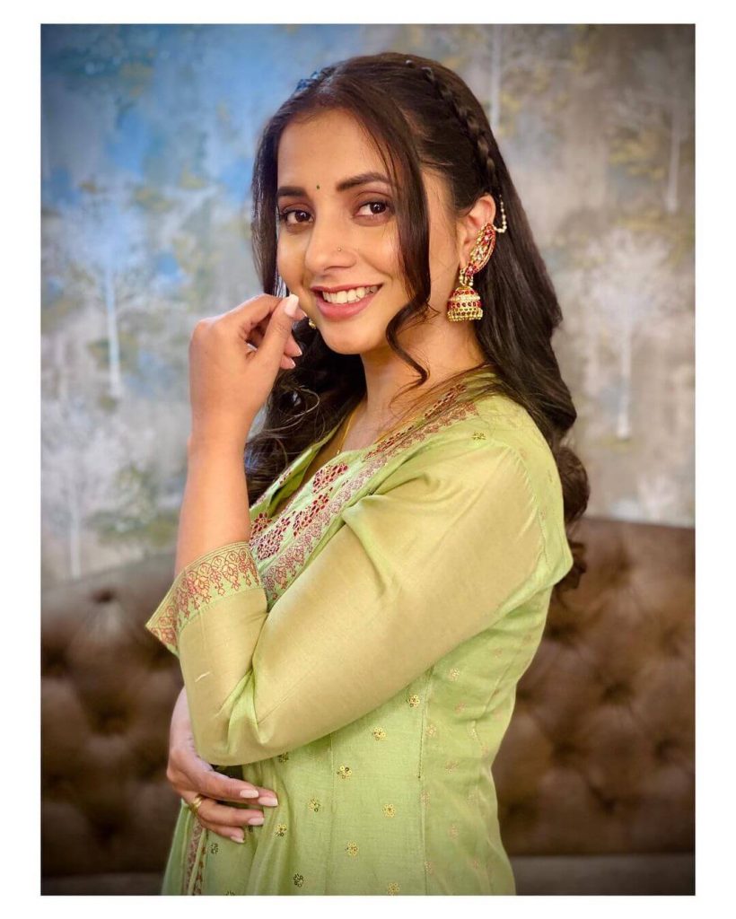 Actress Sayali Sanjeev