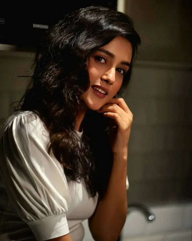 Actress Mishti Chakravarty