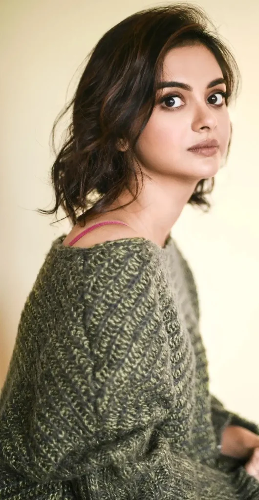 Actress Solanki Roy