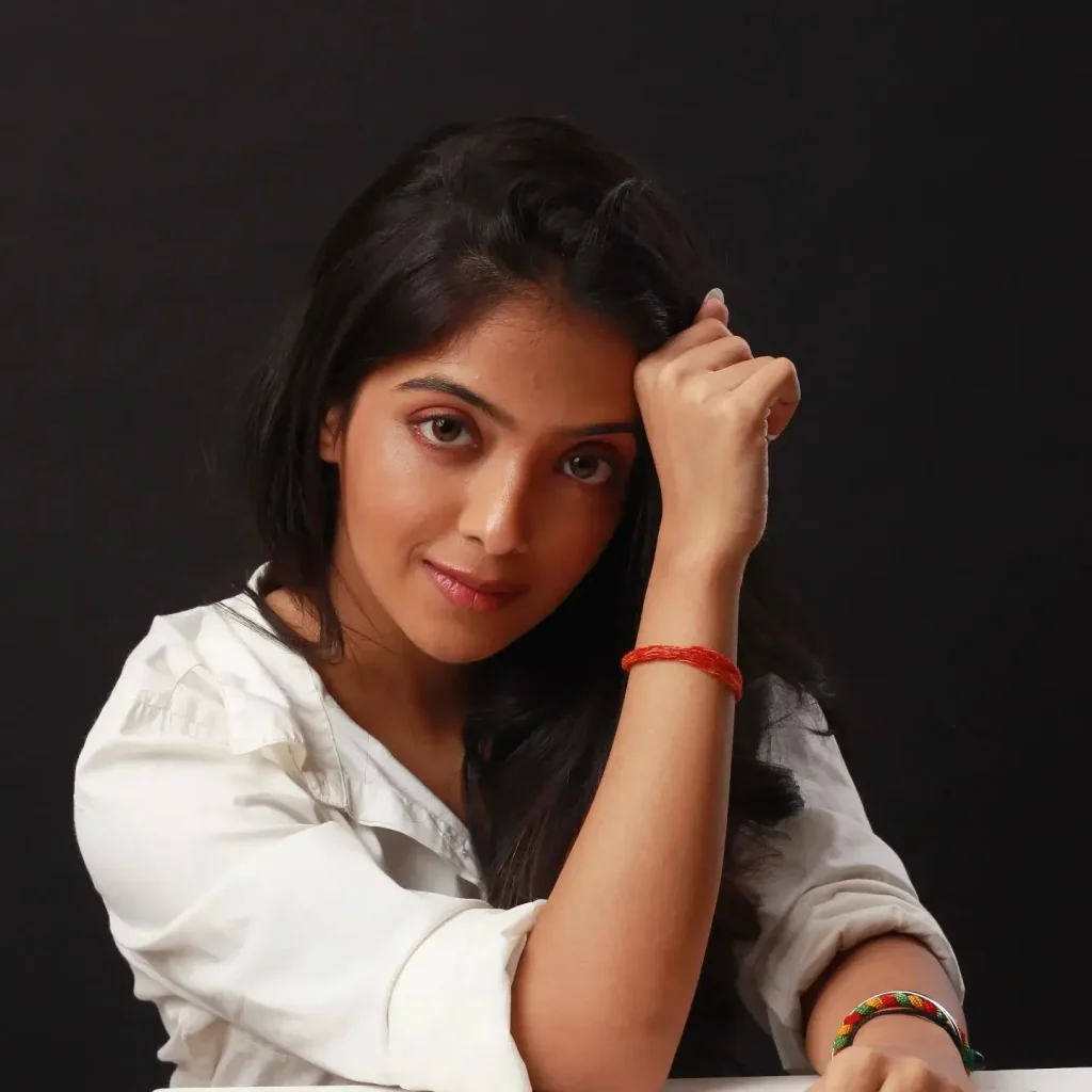 Khushi Dubey Actress Age Bio Family Height Images And More